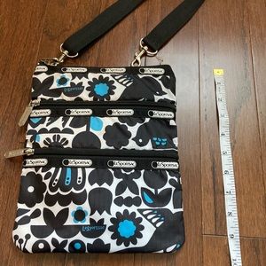 LeSportSac black and white print crossbody